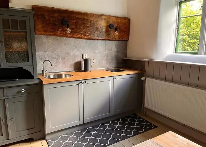 Reetscheune Kruezen * Kruzen