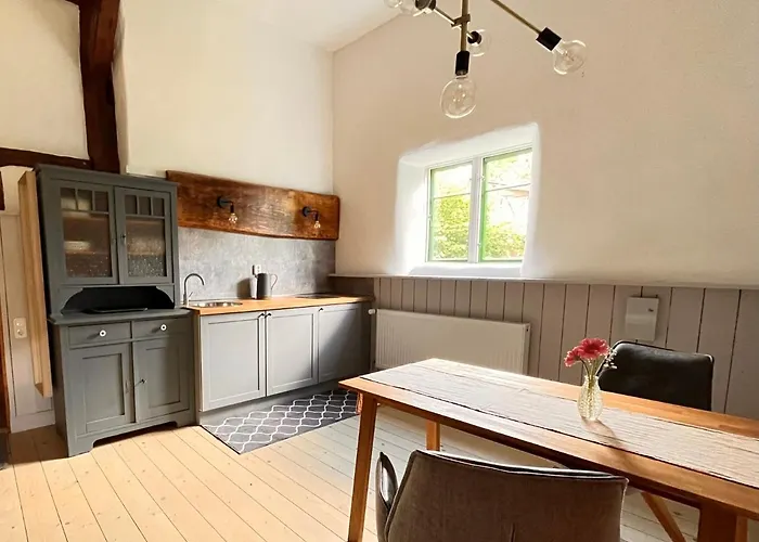 Reetscheune Kruezen * Kruzen