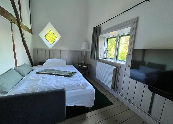 Reetscheune Kruezen * Kruzen